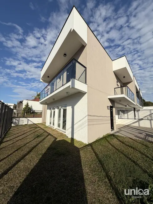 Casa com 3 quartos à venda, 148m2 em Camobi, Santa Maria - RS - imagem 1 Foto 1 de Casa com 3 quartos à venda, 148m2 em Camobi, Santa Maria - RS