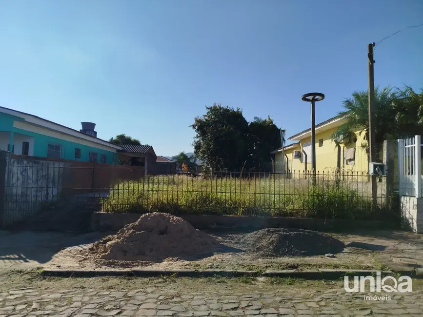 Foto 1 de Terreno / Lote à venda, 435m2 em Camobi, Santa Maria - RS