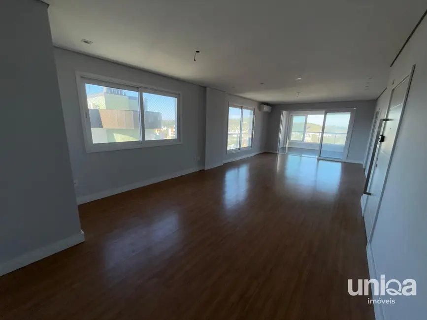 Foto 5 de Apartamento com 3 quartos à venda, 203m2 em Nonoai, Santa Maria - RS