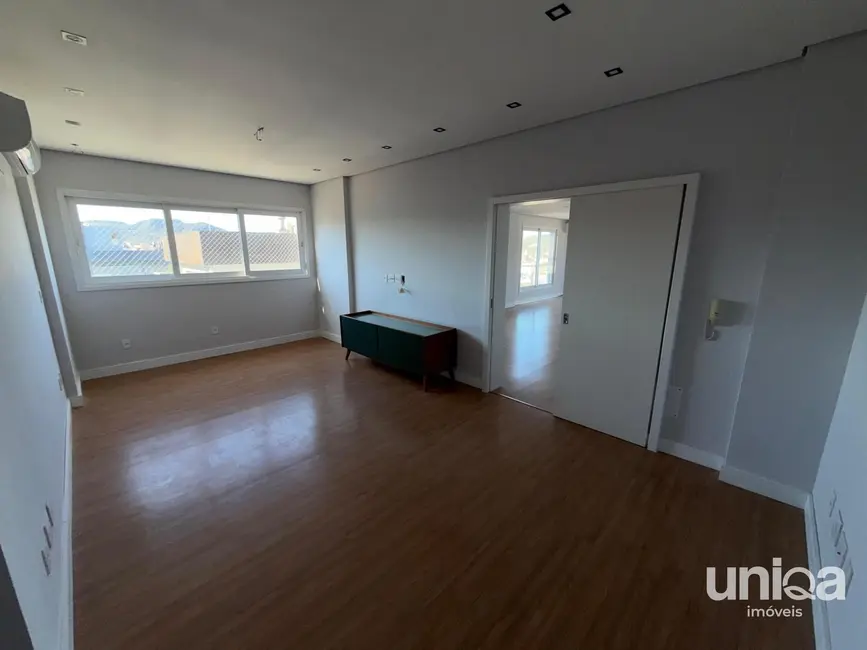 Foto 9 de Apartamento com 3 quartos à venda, 203m2 em Nonoai, Santa Maria - RS