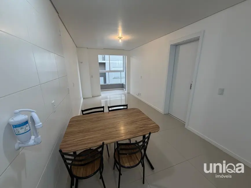 Foto 2 de Apartamento com 1 quarto para alugar, 34m2 em Camobi, Santa Maria - RS