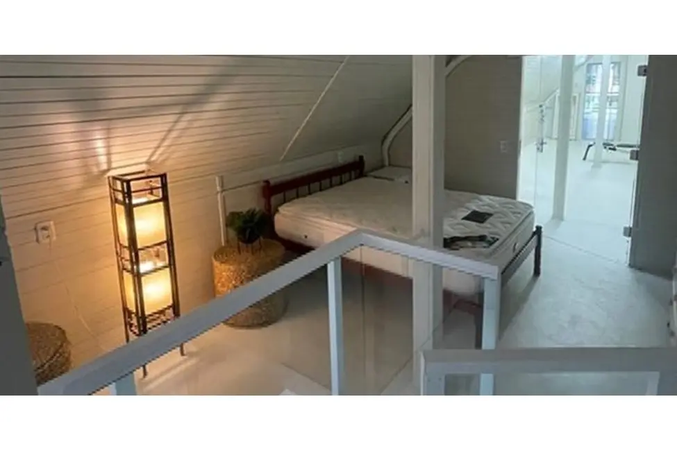 Casa com 3 quartos à venda, 270m2 em Barra, Balneario Camboriu - SC - imagem 4 Foto 4 de Casa com 3 quartos à venda, 270m2 em Barra, Balneario Camboriu - SC