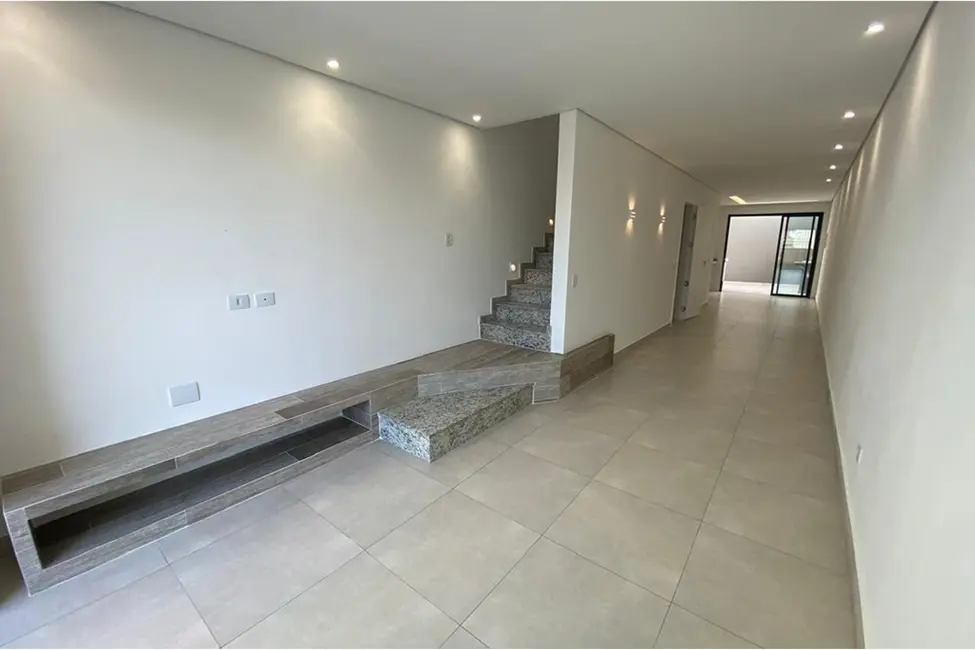 Foto 4 de Casa com 3 quartos à venda, 135m2 em Vila Ivg, São Paulo - SP