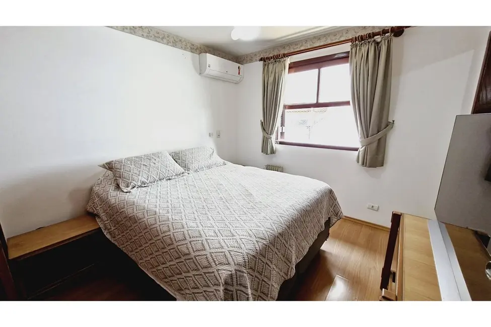 Casa com 3 quartos à venda, 245m2 em Vila Suzana, São Paulo - SP - imagem 4 Foto 4 de Casa com 3 quartos à venda, 245m2 em Vila Suzana, São Paulo - SP