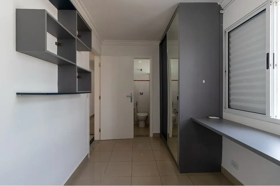Casa com 3 quartos à venda, 271m2 em Parque Jabaquara, São Paulo - SP - imagem 4 Foto 4 de Casa com 3 quartos à venda, 271m2 em Parque Jabaquara, São Paulo - SP