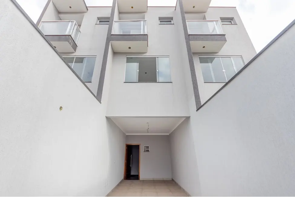 Casa com 3 quartos à venda, 135m2 em Vila Cunha Bueno, São Paulo - SP - imagem 1 Foto 1 de Casa com 3 quartos à venda, 135m2 em Vila Cunha Bueno, São Paulo - SP