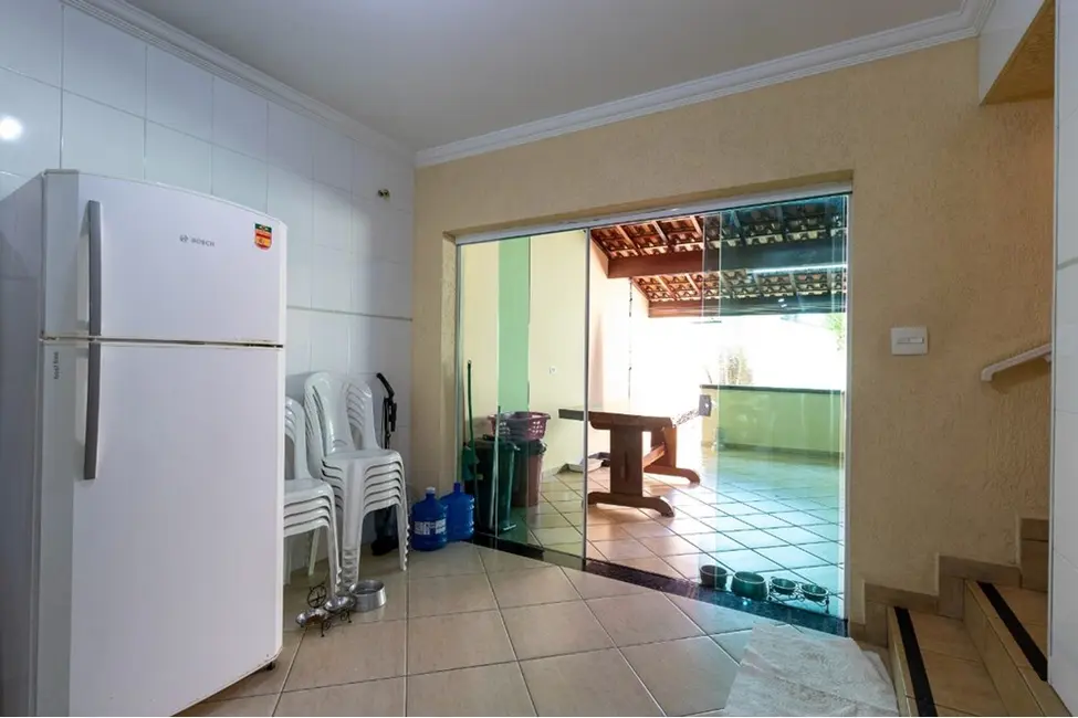 Foto 2 de Casa com 3 quartos à venda, 257m2 em Parque das Nações, Santo Andre - SP