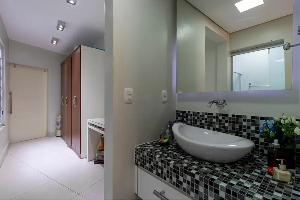 Foto 4 de Casa com 2 quartos à venda, 220m2 em Vila Monumento, São Paulo - SP