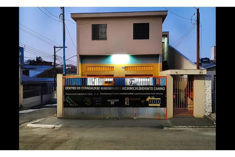 Foto 1 de Casa com 6 quartos à venda, 200m2 em Vila Guarani (Z Sul), São Paulo - SP