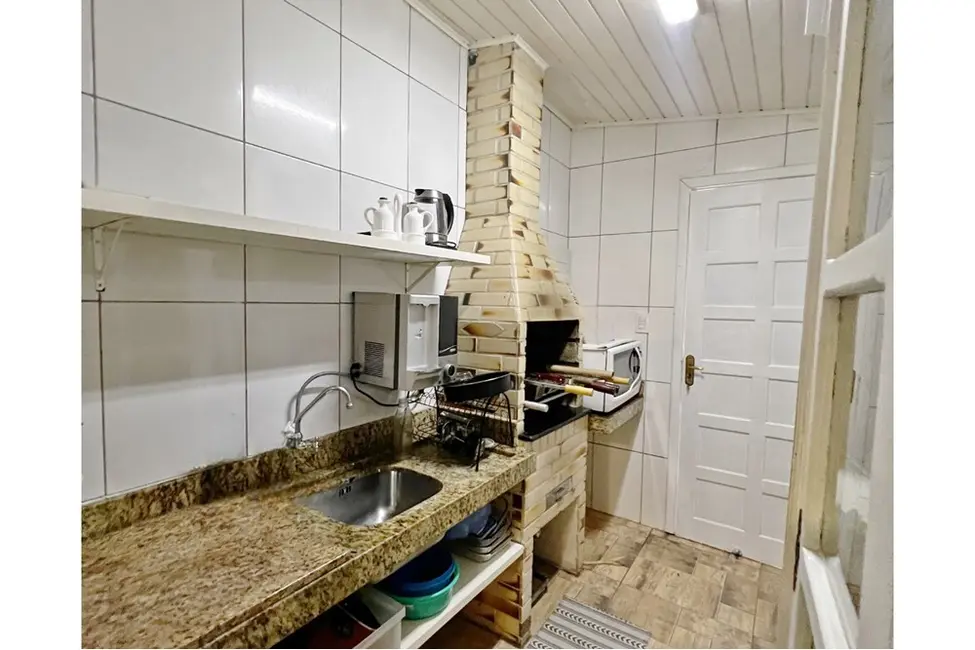 Foto 7 de Casa com 4 quartos à venda, 250m2 em Centro, Balneario Camboriu - SC