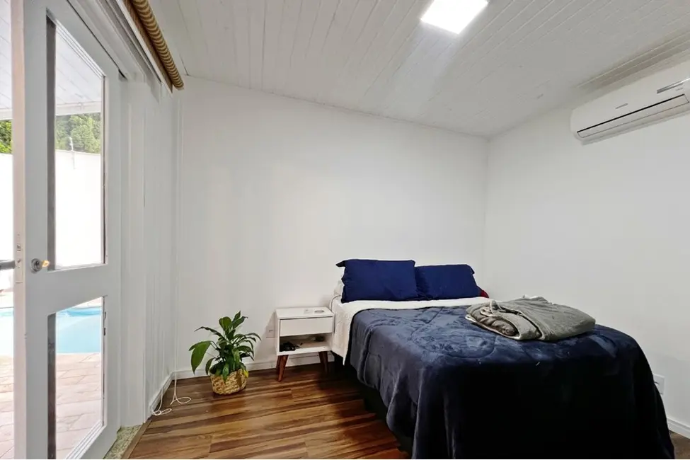 Foto 9 de Casa com 4 quartos à venda, 250m2 em Centro, Balneario Camboriu - SC