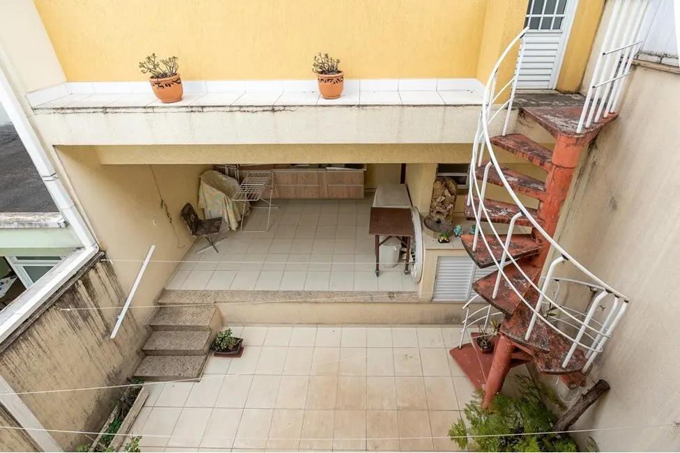 Foto 2 de Casa com 4 quartos à venda, 229m2 em Vila Gumercindo, São Paulo - SP