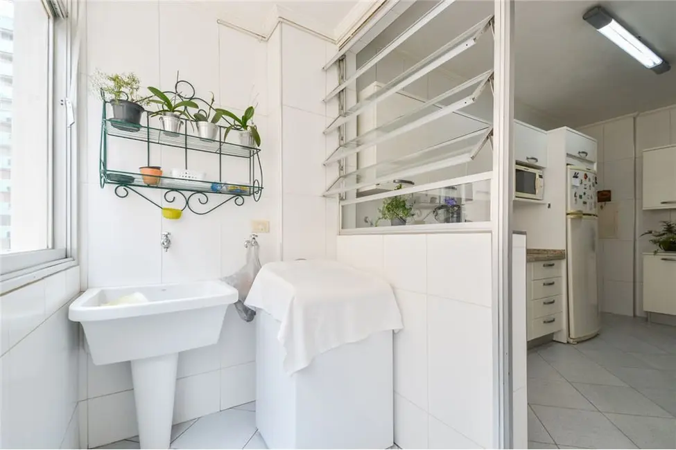 Foto 9 de Apartamento com 3 quartos à venda, 145m2 em Itaim Bibi, São Paulo - SP