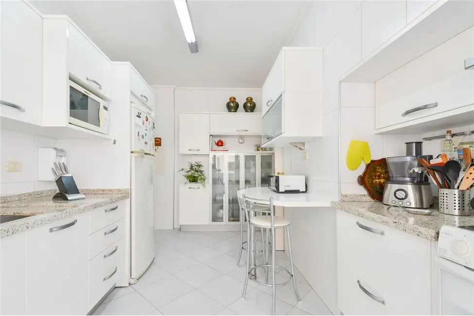 Foto 7 de Apartamento com 3 quartos à venda, 145m2 em Itaim Bibi, São Paulo - SP