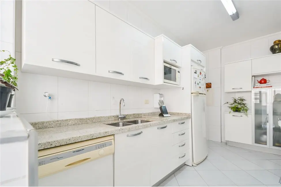 Foto 6 de Apartamento com 3 quartos à venda, 145m2 em Itaim Bibi, São Paulo - SP