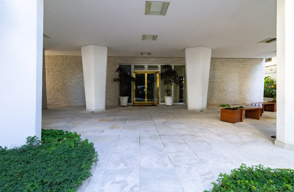 Apartamento com 3 quartos à venda, 269m2 em Higienópolis, São Paulo - SP - imagem 4 Foto 4 de Apartamento com 3 quartos à venda, 269m2 em Higienópolis, São Paulo - SP