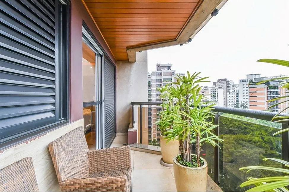 Foto 9 de Apartamento com 3 quartos à venda, 244m2 em Vila Nova Conceição, São Paulo - SP