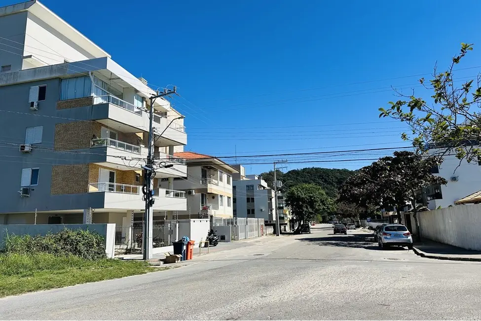 Apartamento com 2 quartos à venda, 75m2 em Ingleses do Rio Vermelho, Florianopolis - SC - imagem 3 Foto 3 de Apartamento com 2 quartos à venda, 75m2 em Ingleses do Rio Vermelho, Florianopolis - SC