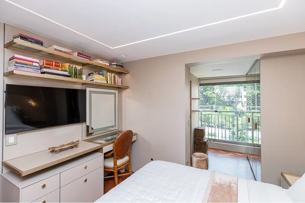 Apartamento com 3 quartos à venda, 162m2 em Moema, São Paulo - SP - imagem 5 Foto 5 de Apartamento com 3 quartos à venda, 162m2 em Moema, São Paulo - SP