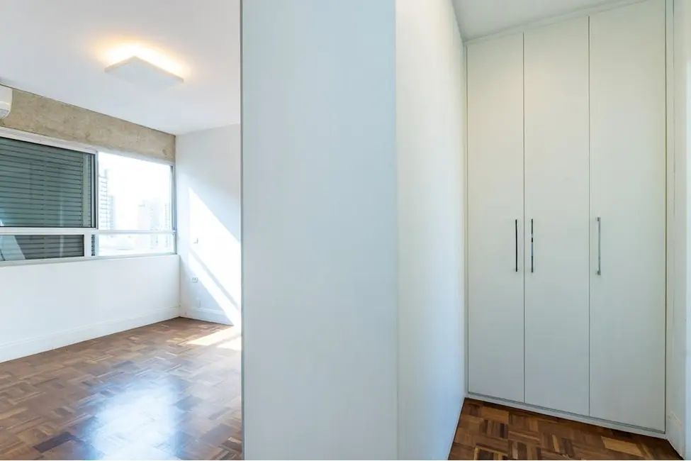 Apartamento com 3 quartos à venda, 121m2 em Moema, São Paulo - SP - imagem 6 Foto 6 de Apartamento com 3 quartos à venda, 121m2 em Moema, São Paulo - SP
