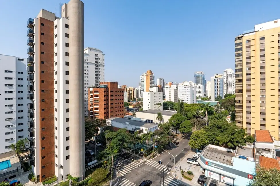 Apartamento com 3 quartos à venda, 121m2 em Moema, São Paulo - SP - imagem 2 Foto 2 de Apartamento com 3 quartos à venda, 121m2 em Moema, São Paulo - SP