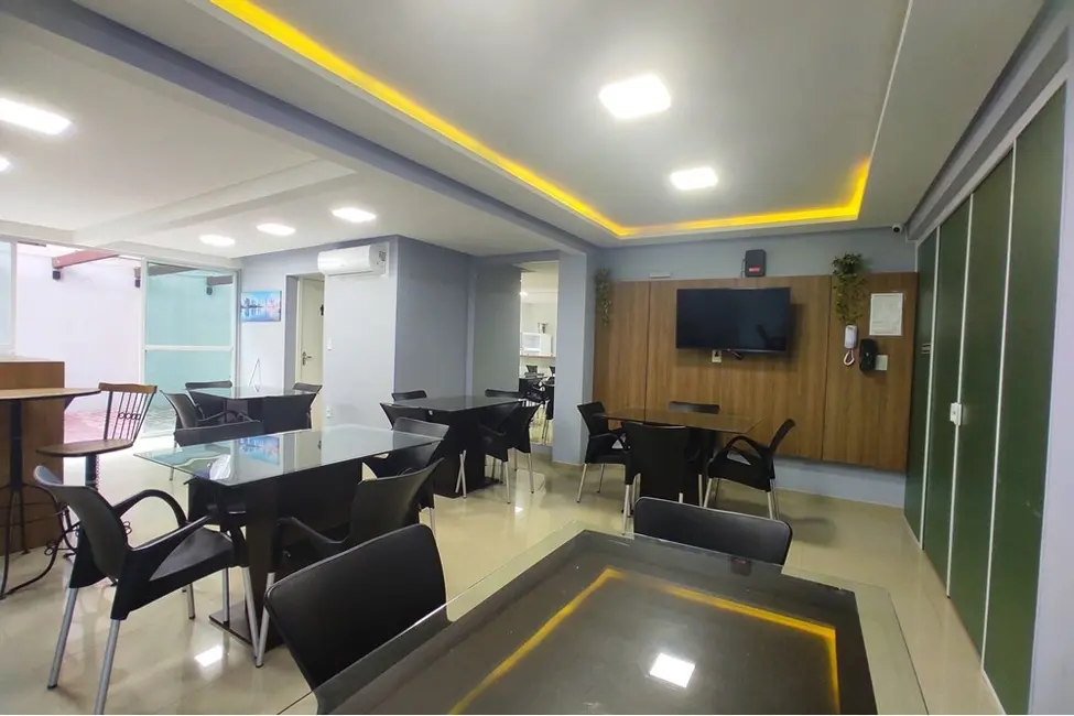 Foto 3 de Apartamento com 2 quartos à venda, 65m2 em Camboriu - SC