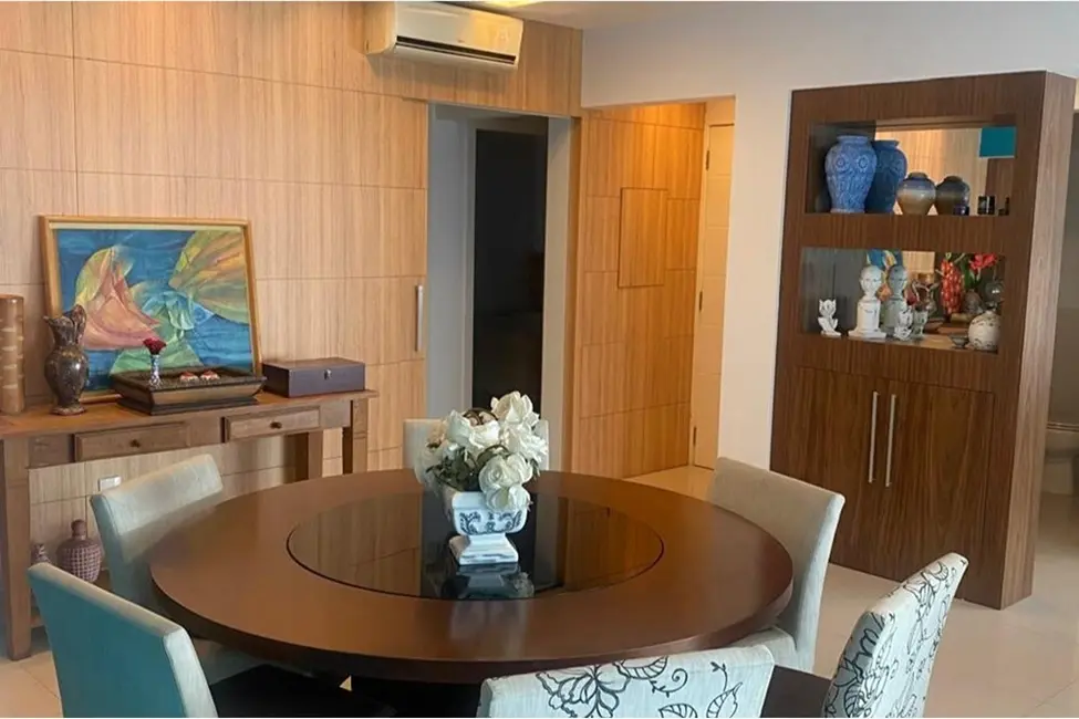 Apartamento com 3 quartos à venda, 230m2 em Centro, Balneario Camboriu - SC - imagem 7 Foto 7 de Apartamento com 3 quartos à venda, 230m2 em Centro, Balneario Camboriu - SC