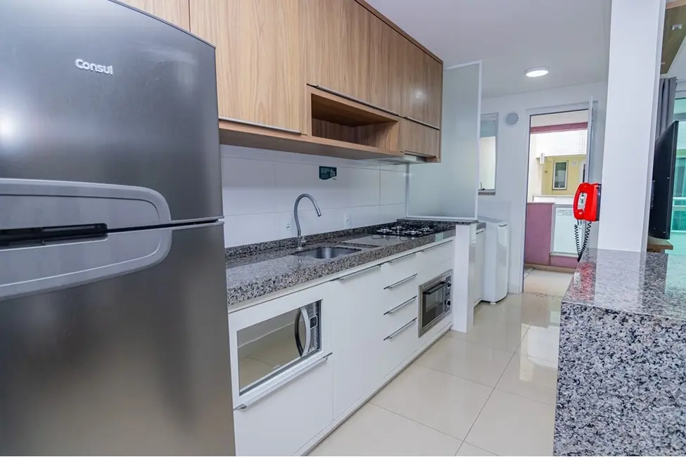 Foto 6 de Apartamento com 2 quartos à venda, 70m2 em Bombinhas - SC