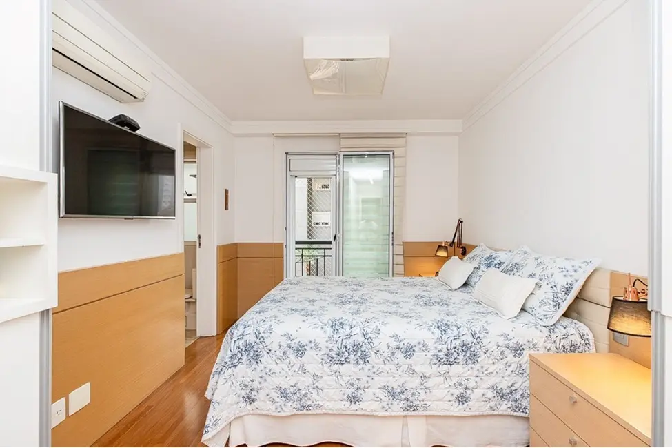 Foto 5 de Apartamento com 3 quartos à venda, 137m2 em Moema, São Paulo - SP