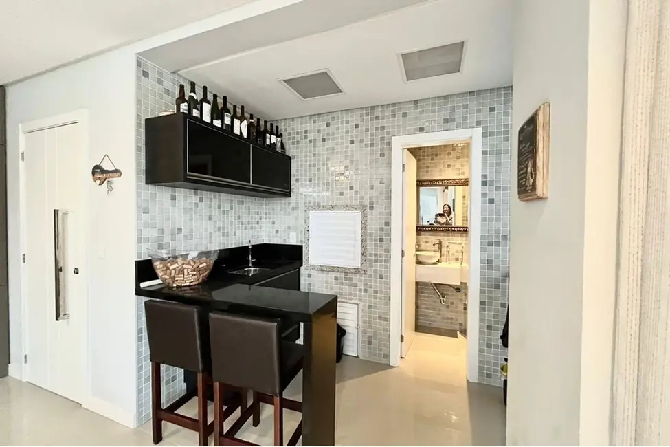 Foto 6 de Apartamento com 3 quartos à venda, 122m2 em Pioneiros, Balneario Camboriu - SC