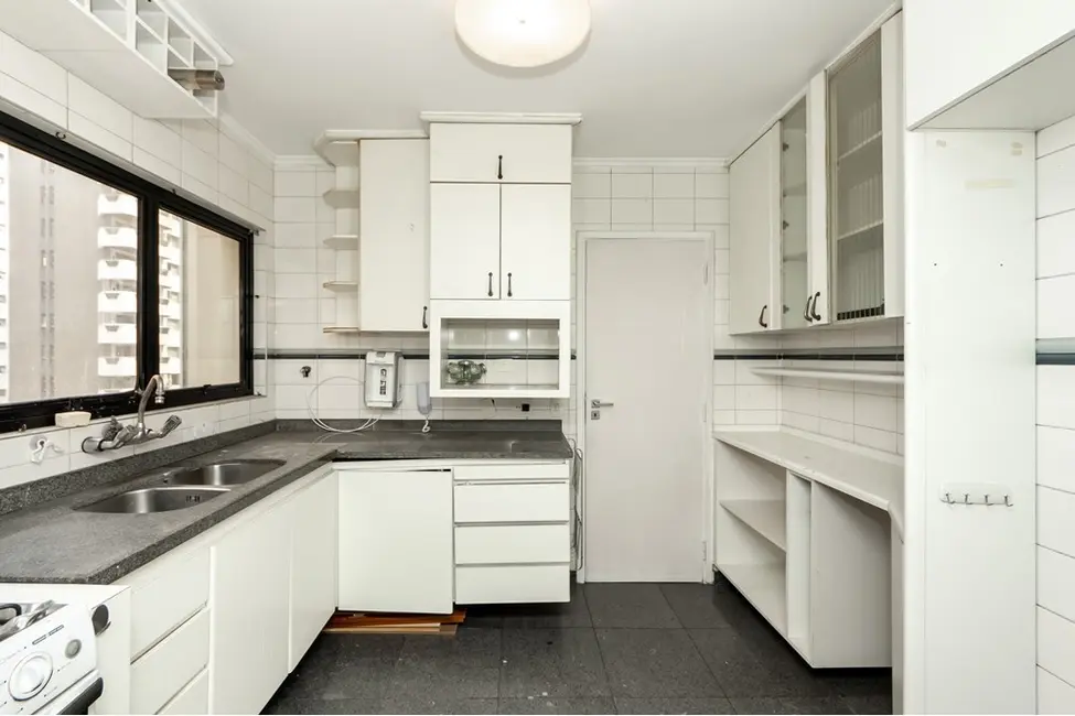 Apartamento com 3 quartos à venda, 97m2 em Moema, São Paulo - SP - imagem 9 Foto 9 de Apartamento com 3 quartos à venda, 97m2 em Moema, São Paulo - SP