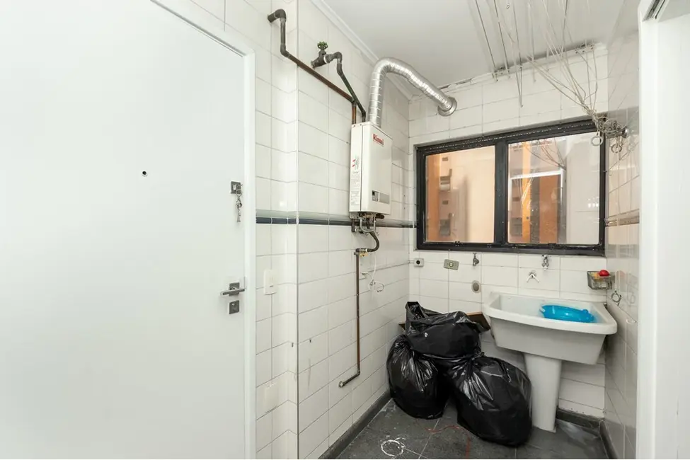 Apartamento com 3 quartos à venda, 97m2 em Moema, São Paulo - SP - imagem 8 Foto 8 de Apartamento com 3 quartos à venda, 97m2 em Moema, São Paulo - SP