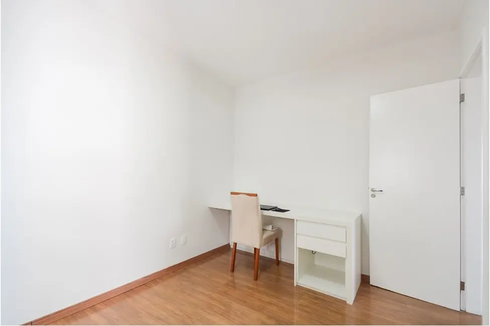 Apartamento com 2 quartos à venda, 65m2 em Aclimação, São Paulo - SP - imagem 3 Foto 3 de Apartamento com 2 quartos à venda, 65m2 em Aclimação, São Paulo - SP