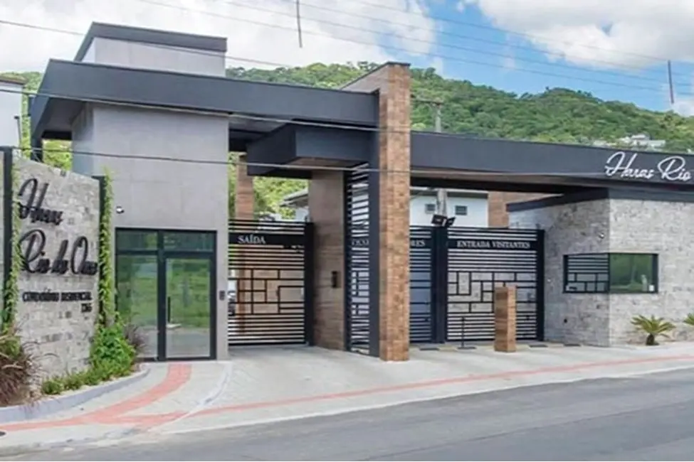 Casa com 6 quartos à venda, 482m2 em Ariribá, Balneario Camboriu - SC - imagem 6 Foto 6 de Casa com 6 quartos à venda, 482m2 em Ariribá, Balneario Camboriu - SC