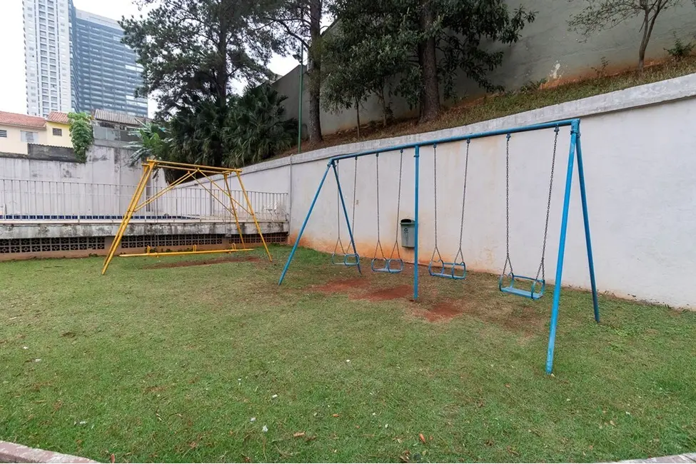 Foto 9 de Apartamento com 3 quartos à venda, 87m2 em Vila Firmiano Pinto, São Paulo - SP