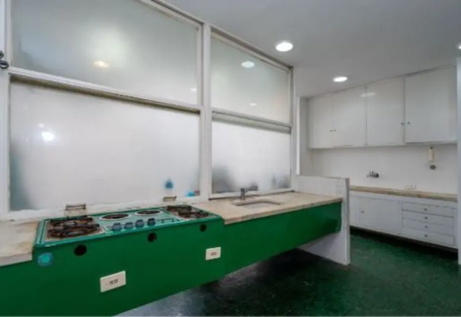 Foto 9 de Apartamento com 3 quartos à venda, 200m2 em Cerqueira César, São Paulo - SP