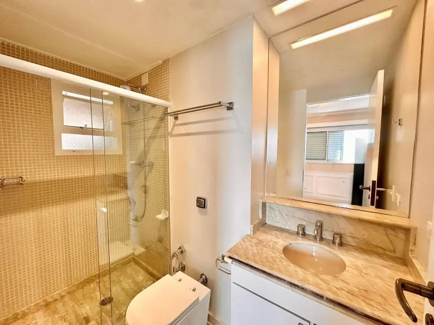 Apartamento com 3 quartos à venda, 150m2 em Moema, São Paulo - SP - imagem 8 Foto 8 de Apartamento com 3 quartos à venda, 150m2 em Moema, São Paulo - SP