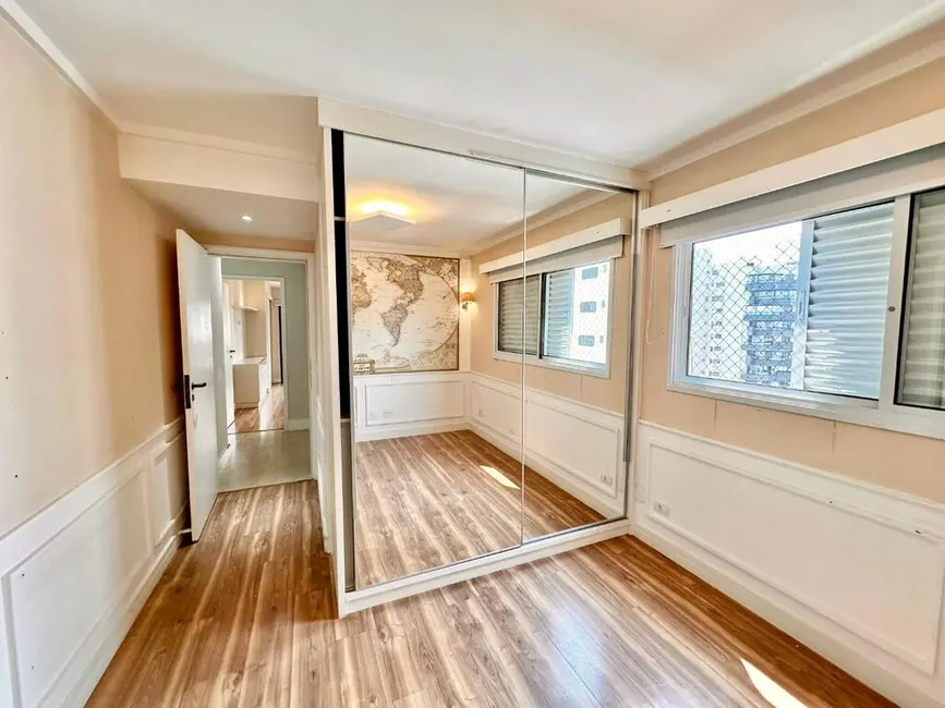 Apartamento com 3 quartos à venda, 150m2 em Moema, São Paulo - SP - imagem 5 Foto 5 de Apartamento com 3 quartos à venda, 150m2 em Moema, São Paulo - SP