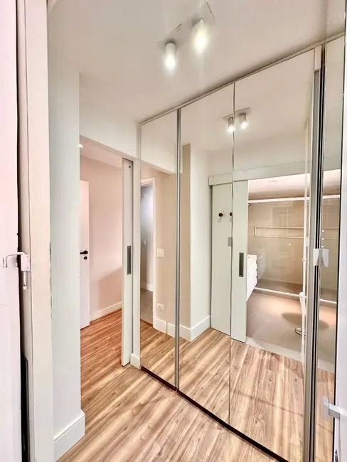 Apartamento com 3 quartos à venda, 150m2 em Moema, São Paulo - SP - imagem 3 Foto 3 de Apartamento com 3 quartos à venda, 150m2 em Moema, São Paulo - SP