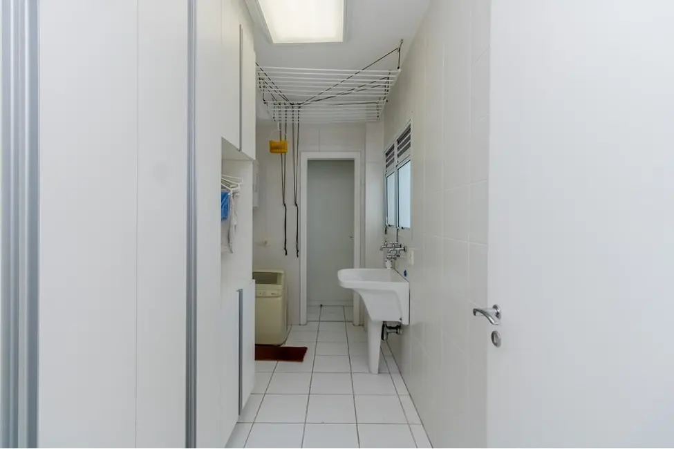 Apartamento com 3 quartos à venda, 184m2 em Real Parque, São Paulo - SP - imagem 7 Foto 7 de Apartamento com 3 quartos à venda, 184m2 em Real Parque, São Paulo - SP