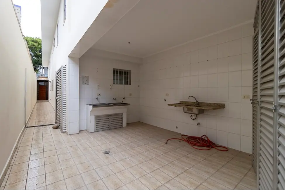 Foto 2 de Casa com 4 quartos à venda, 160m2 em Vila Firmiano Pinto, São Paulo - SP