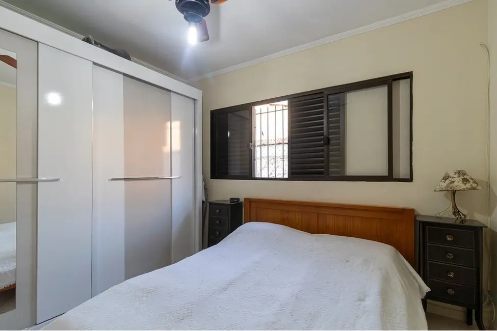 Foto 2 de Casa com 3 quartos à venda, 184m2 em Vila Gumercindo, São Paulo - SP