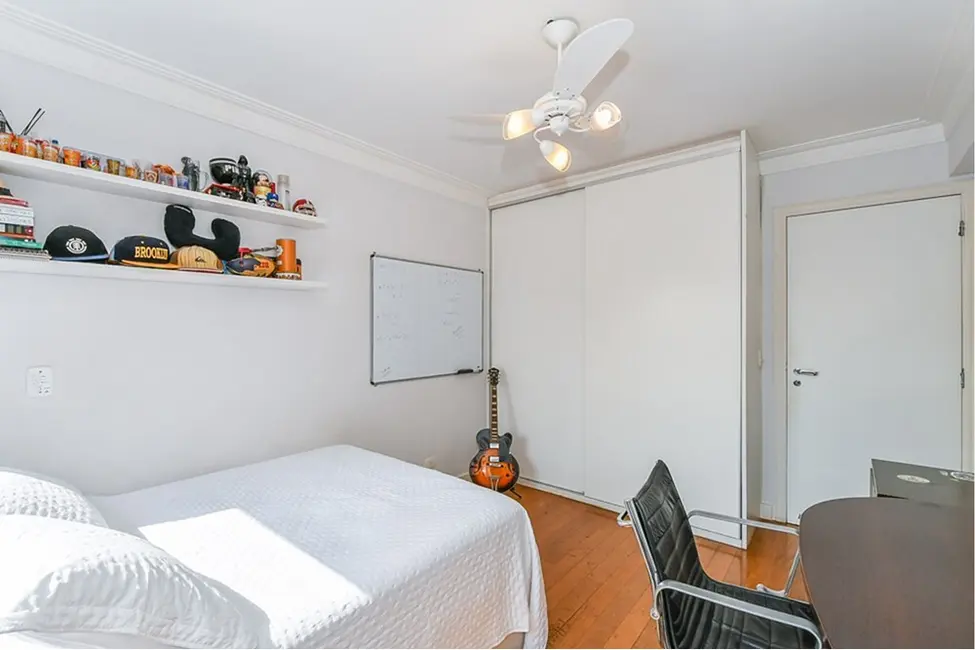 Foto 6 de Apartamento com 3 quartos à venda, 247m2 em Vila Suzana, São Paulo - SP