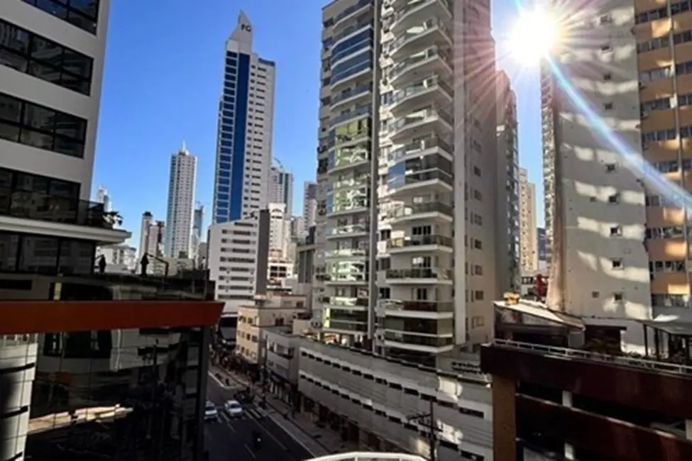 Foto 2 de Apartamento com 2 quartos à venda, 71m2 em Centro, Balneario Camboriu - SC