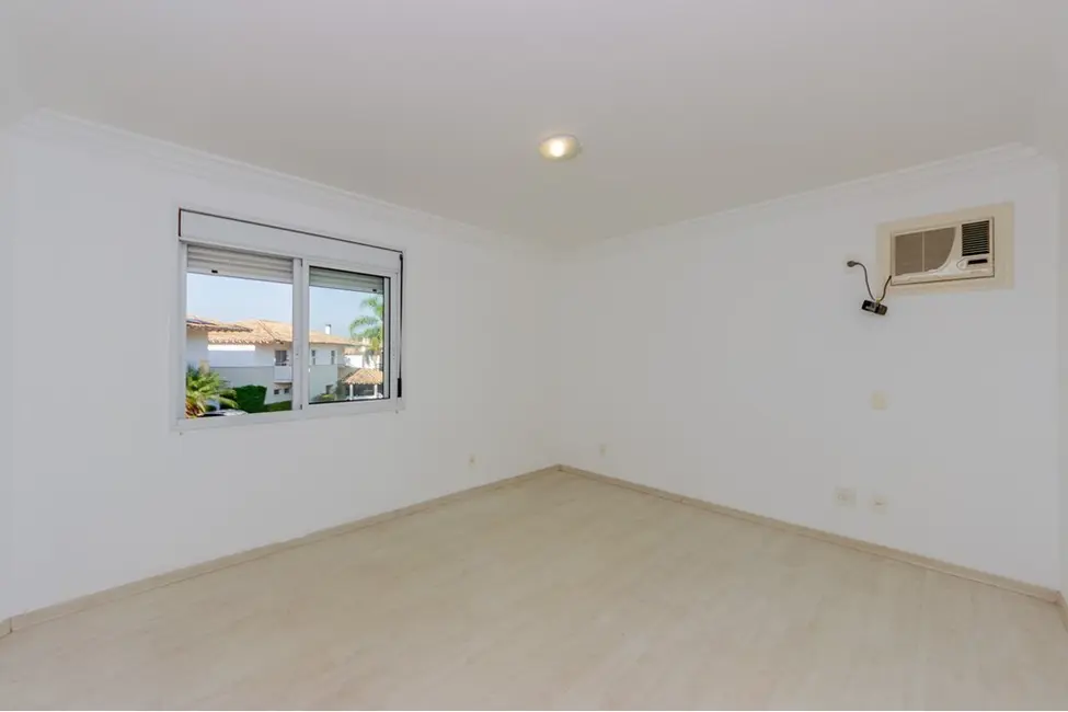 Foto 9 de Casa de Condomínio com 4 quartos à venda, 276m2 em Interlagos, São Paulo - SP