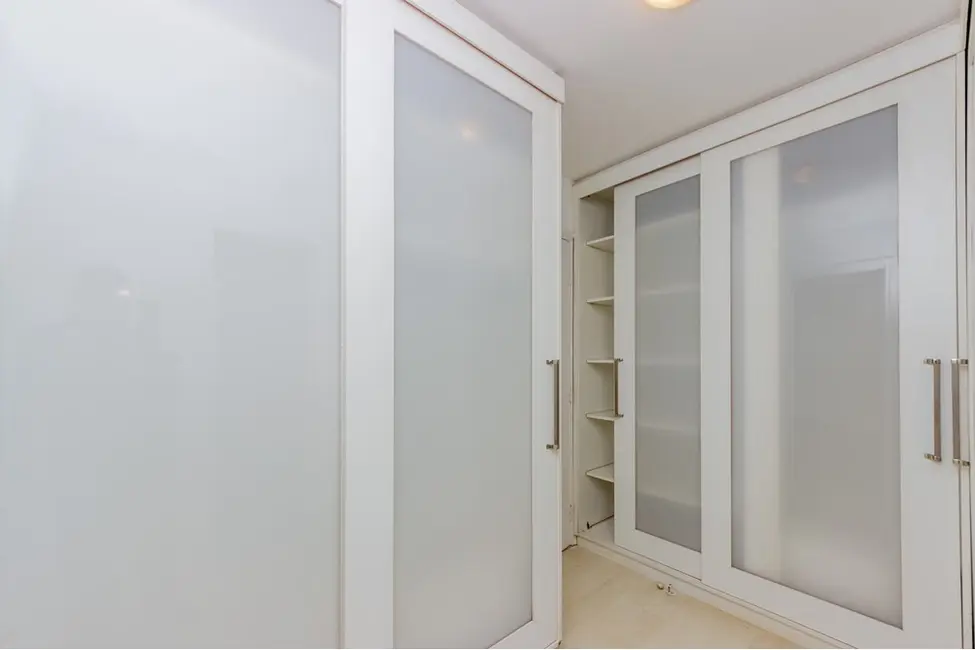 Foto 6 de Casa de Condomínio com 4 quartos à venda, 276m2 em Interlagos, São Paulo - SP