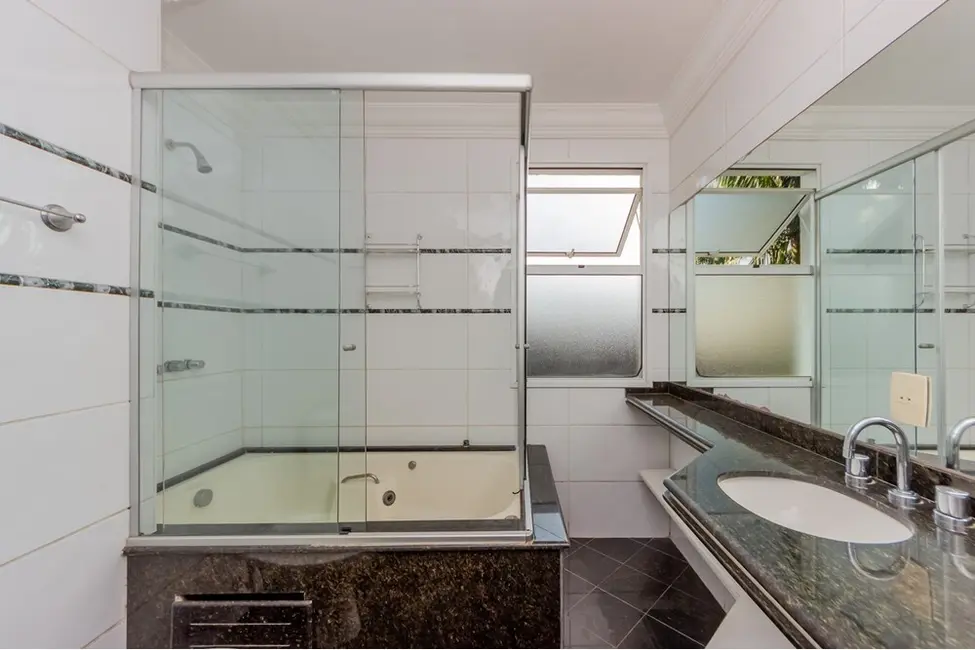 Foto 5 de Casa de Condomínio com 4 quartos à venda, 276m2 em Interlagos, São Paulo - SP