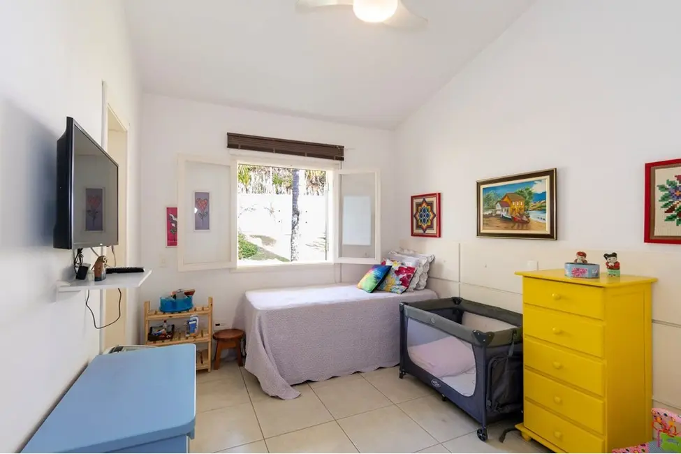 Foto 4 de Casa de Condomínio com 4 quartos à venda, 186m2 em Granja Santa Maria, Carapicuiba - SP