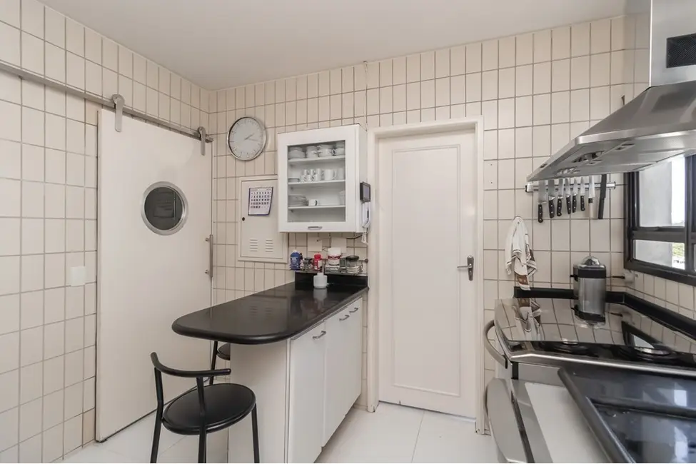 Apartamento com 3 quartos à venda, 190m2 em Jardim das Acácias, São Paulo - SP - imagem 3 Foto 3 de Apartamento com 3 quartos à venda, 190m2 em Jardim das Acácias, São Paulo - SP