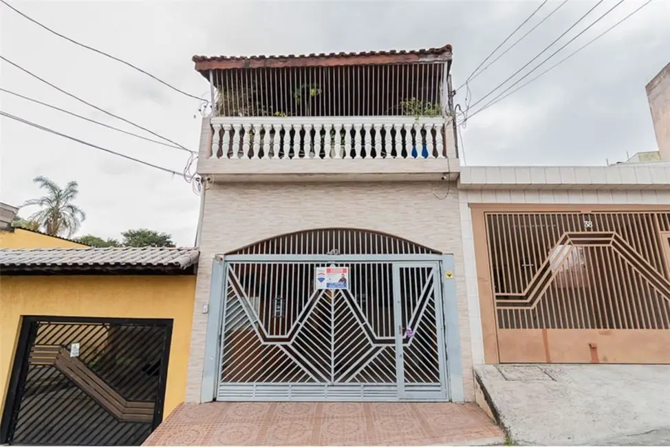 Foto 2 de Casa com 3 quartos à venda, 190m2 em Vila Paranaguá, São Paulo - SP